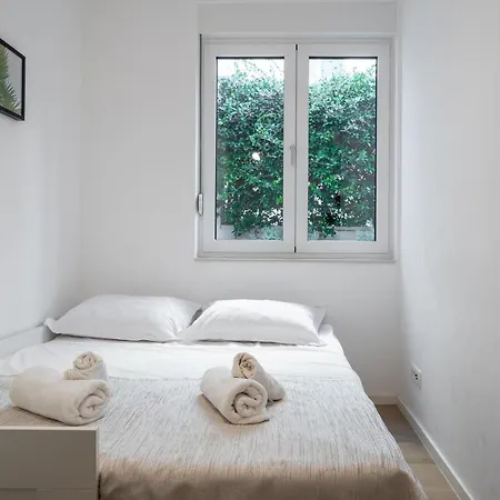 Lux Holiday Apartment On Kasuni Beach In Split Exterior photo