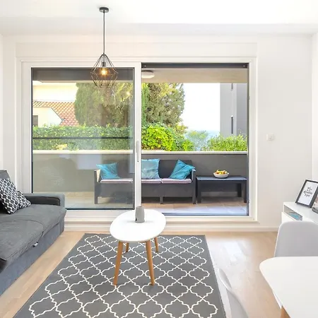 Lux Holiday Apartment On Kasuni Beach In Split Exterior photo